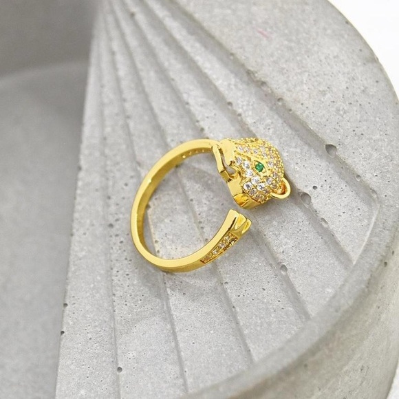 Gold Crystal Leopard Ring - Picture 3 of 4